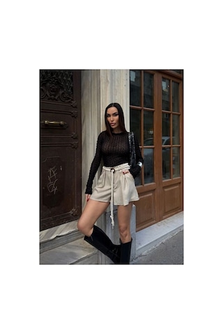 Nido Moda Kadın Örgü Kemerli Pileli Mini Şort Bej