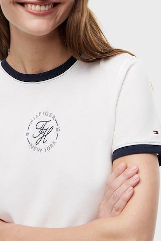 Tommy Hilfiger Regular Fit Bisiklet Yaka T Shirt Kadın T Shirt Ww0ww50032 Ybl Beyaz