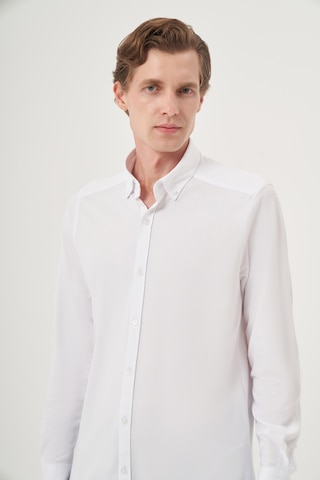 Morven Erkek Beyaz Örme Slim Fit Düğmeli Yaka Gömlek 25ms004024600 Beyaz Beyaz
