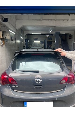 Opel Astra J Spoiler Spoyler - Bagaj Üstü Rüzgarlık