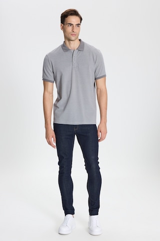 George Henry Çekmeyen Pamuklu Kumaş Slim Fit Dar Kesim Kıvrılmaz Polo Yaka Tişört Grı Gri