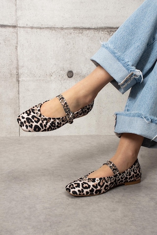 Shoetek Czeslawa Kadın Babet Önden Bantlı Pimli Desenli Leopar LEOPAR