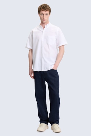 Hatemoğlu Beyaz Comfort Fit 100% Pamuk Düğmeli Yaka Kısa Kollu Casual Gömlek 4111993