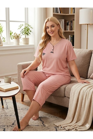 Büyük Beden Kısa Kollu Likralı Pegasus Kumaş Kapri Pijama Takımı Somon