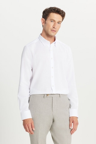 Altınyıldız Classıcs Erkek Beyaz %100 Pamuklu Slim Fit Gizli Düğmeli Yaka Armürlü Gömlek