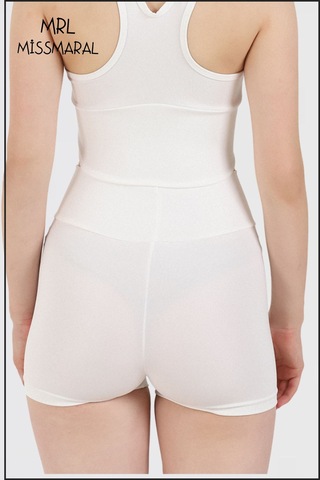 Kadın Ekru Comfort Fit Yüksek Bel Toparlayıcı Mini Şort Boxer Likralı Kumaş Havuz Deniz Spor Ekru