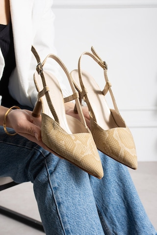 Dabab Shoes Snape Kadın Bej Yılan Desenli Sivri Burun 7 Cm Topuklu Slingback Ayakkabı