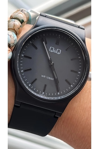 Q&Q Qcg5017 Su Geçirmez Silikon Kordonlu Unisex Kol Saati