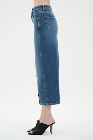 Orta Mavi Yüksek Bel Önü Yırtmaçlı Jean Etek C 4532-045 Orta Mavi
