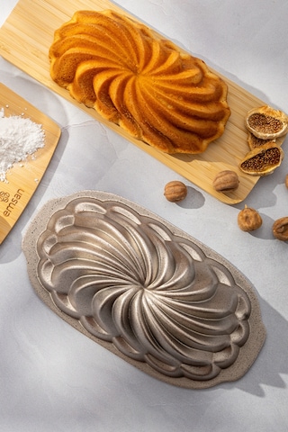 Emsan Golden Flora Baton Döküm Kek Kalıbı Gold