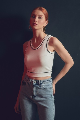 Fullamoda Şeritli Fitilli Altı Lastikli Crop Body- Beyaz 24YGB7220202739-Beyaz
