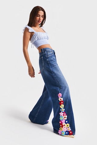 it's basic Kadın Mavi Renk 2w5-5 Palazzo Fit Renkli Çiçek Örgü İşlemeli Özel Tasarım Denim Jean