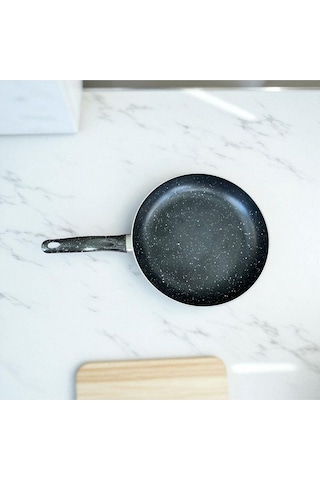 Enashop 7 Parça Granit Tencere Seti 20-24-26-26 Cm Yanmaz Yapışmaz Tava + Derin/sığ Tencere Çeyizlik Siyah