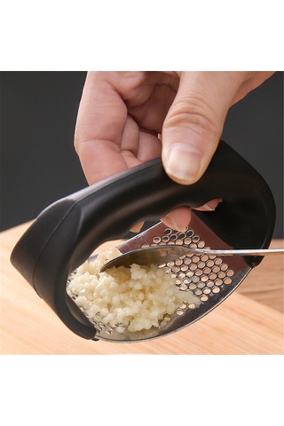 Vkemall Stanyum Çelik Sarımsak Ezici, Pratik Mutfak Aleti, Kolay Kullanım, Hızlı Ezme, El Koku Olmadan, Ev Kullanıma Uygun Siyah