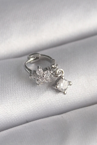 Ceylan Adam 316l Çelik Gümüş Renk Zirkon Taşlı Çiçek Model Sallantı Detay Tragus Piercing Çok Renkli