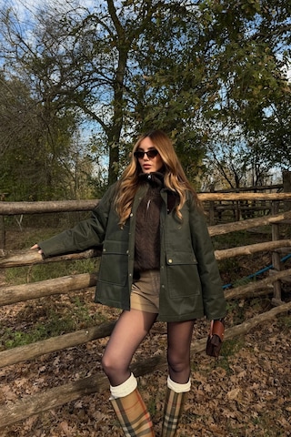 Haki Kadife Ek Yaka Detaylı Mont - 5132 Haki