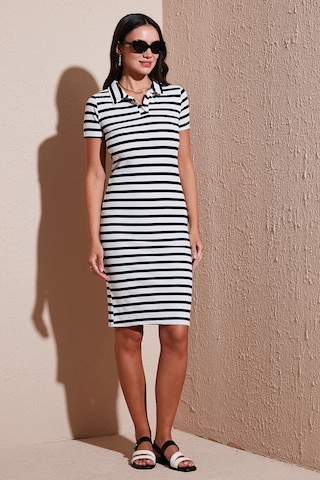 Lela Streç Slim Fit Düğmeli Polo Yaka Kısa Kollu Mini Boy Çizgili Bayan Elbise 5866167 Beyaz-Siyah