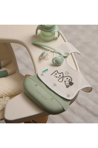 Mamajoo Silikon & Kumaş Katlanır Mama Önlüğü | 2-in-1 Powder Green + Kumaş Önlük
