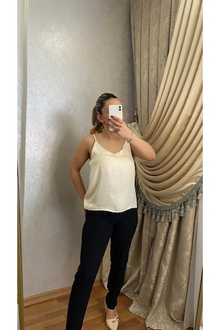 İlayla Saten Askılı Bluz Krem
