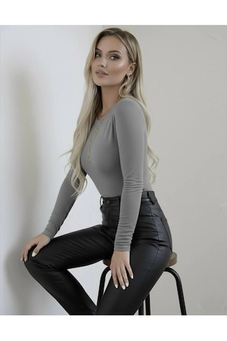 Hashtag Kadın Bisiklet Yaka Uzun Kollu Body Viskon Kumaş Gri
