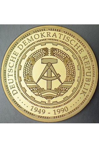 Doğu Almanya Madalyon 1949-1990 Berlin Cumhuriyet Sarayı. Renkli 33 Mm Çil.