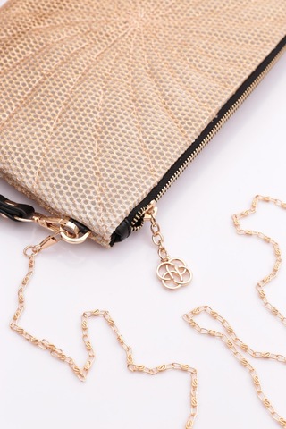 Dgn 4102 Kadin Delik Desenli Fermuarli Çanta 4102-2337-R146130 Altın