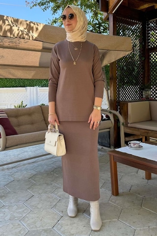 Sezen Triko Takım Sütlü Kahve Çok Renkli