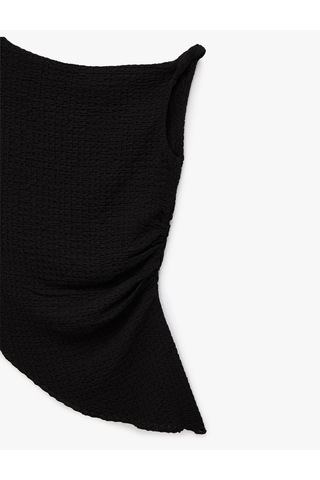 Koton Slim Fit Asimetrik Kesim Omzu Açık Bürümcük Kumaş Kolsuz Bluz Siyah 6sal30192ık