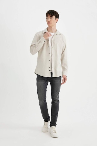 DeFacto Slim Fit Dar Kesim Pamuklu Basic Düz Uzun Kollu Gömlek A4644AX24AUBG721