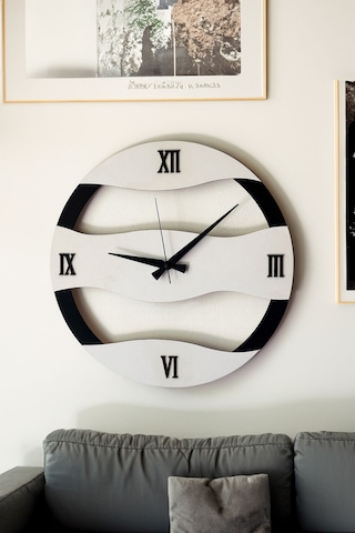 Dekoratif Yeni Modern Rastaban Ahşap Duvar Saati 48cm Siyah - Beyaz
