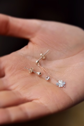 Papatya Silver 925 Ayar Gümüş Rodyum-Rose Kaplama Zincir Kalemli Yonca, Taşlı Ve Top Küpe