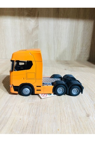 Sesli Işıklı Ölçekli 1/43 Dorsesiz Tır Kafası Açılabilir Kupalı Sarı