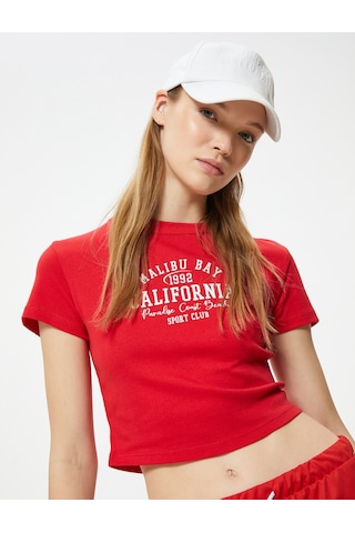 Koton Crop Tişört Kolej Baskılı Kısa Kollu Slim Fit Bisiklet Yaka Kırmızı 4sal11216ık Kırmızı