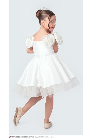 Sy Store Kız Çocuk Beyaz Gül Detaylı Tüllü Abiye Elbise