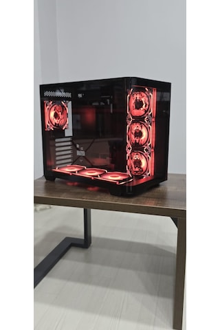 Anime Karakterli 7 Argb Fanlı 750w 80+ Bronze Power Supply Siyah Kavisli Cam Akvaryum Kasa