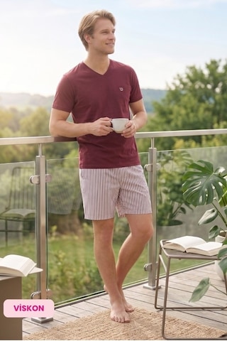Guava Bie's Çizgili Erkek Düğmesiz V Yaka Yazlık Viskon Kısa Kollu Cepli Jakarlı Diz Üstü Şortlu Pijama Takımı Bordo