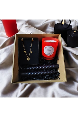 Denic Hediye Seti Kokulu Kırmızı Bardak Mum Yonca Kolye Burgulu Mum