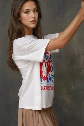 Hiccup Kadın %100 Pamuk Bisiklet Yaka Oversize Beyaz Baskılı T-shirt Kırmızı