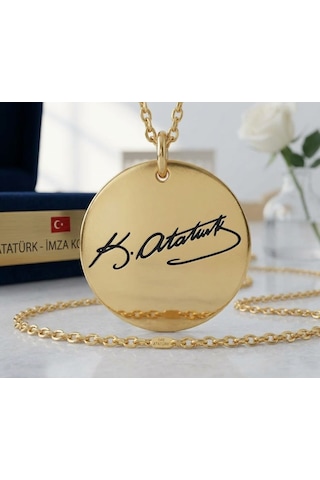 Atatürk İmzalı Altın Renk Çelik Kolye Kişiye Özel İsim Yazılabilir Yuvarlak Plaka Kolye Kadınlara Özel Anlamlı Hediy