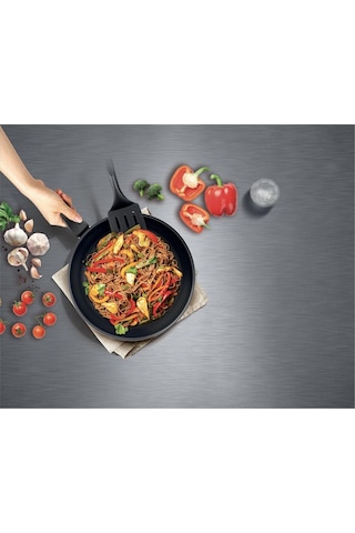 Tefal Titanyum 2X XL Force Wok Difüzyon Tabanlı Tava 28 CM