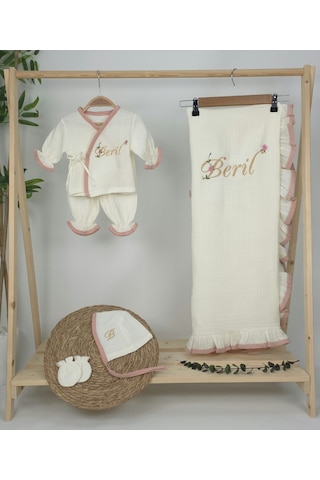 Gros Shop Müslin Yeni Doğan 4katlı Organik %100pamuk Kişiye Özgü Nakışlı Hastane Çıkış Seti Pudra Biyeli-1 Ekru