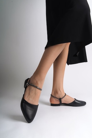 Arıana Lastikli Ortopedik Rahat Taban Bilekten Taş Detaylı Kadın Babet Ayakkabı Cst - Siyah Siyah