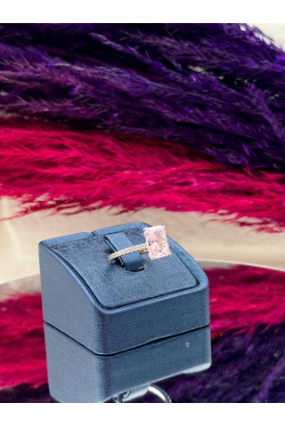 925 Ayar Gümüş Baget Pembe Kuvars Taşlı Pırlanta Montürlü Trend Kadın Yüzük Gümüş