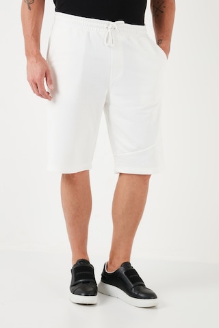 Buratti Belden Bağlamalı Pamuklu Cepli Regular Fit Erkek Short 5908041 Ekru