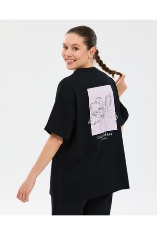 Skechers W Oversize Fit Graphic T-shirt Kadın Siyah Tshirt S2610052-3817
