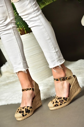 Fox Shoes P241612017 Leopar Hasır Dolgu Topuklu Kadın Ayakkabı