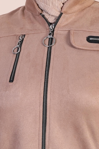 Kadın Büyük Beden Boydan Göğsü Fermuarlı Uzun Tesettur Süet Pardesü