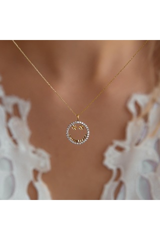 14 Ayar Taşlı Zarif Gülen Yüz Kolye