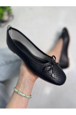 Günlük Kadın Delikli Babet Fiyonklu Metal Detaylı Yumuşak Dikiş Taban Hafif Rahat Ayakkabı 114 Siyah