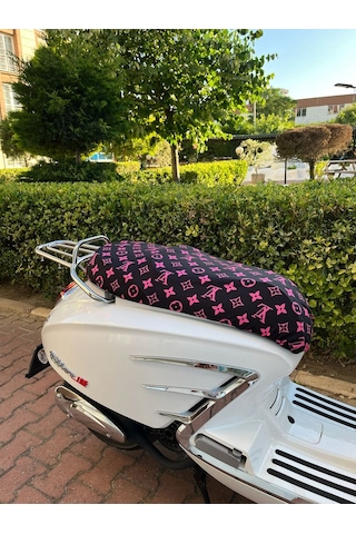 Siyah Pembe Desenli Penye Motosiklet Kılıfı - 50cc Ve 125cc Motor Uyumlu